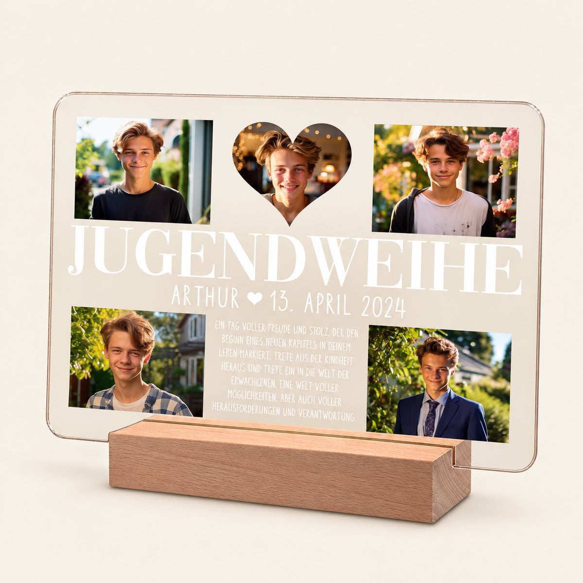 Personalisierter Acryl-Fotodisplay auf einem Holzständer mit der Aufschrift „JUGENDWEIHE ARTHUR 13. APRIL 2024“ mit fünf Fotos eines Teenagers und einer deutschen Widmung, hintergrundbeleuchtet mit warmem Licht.